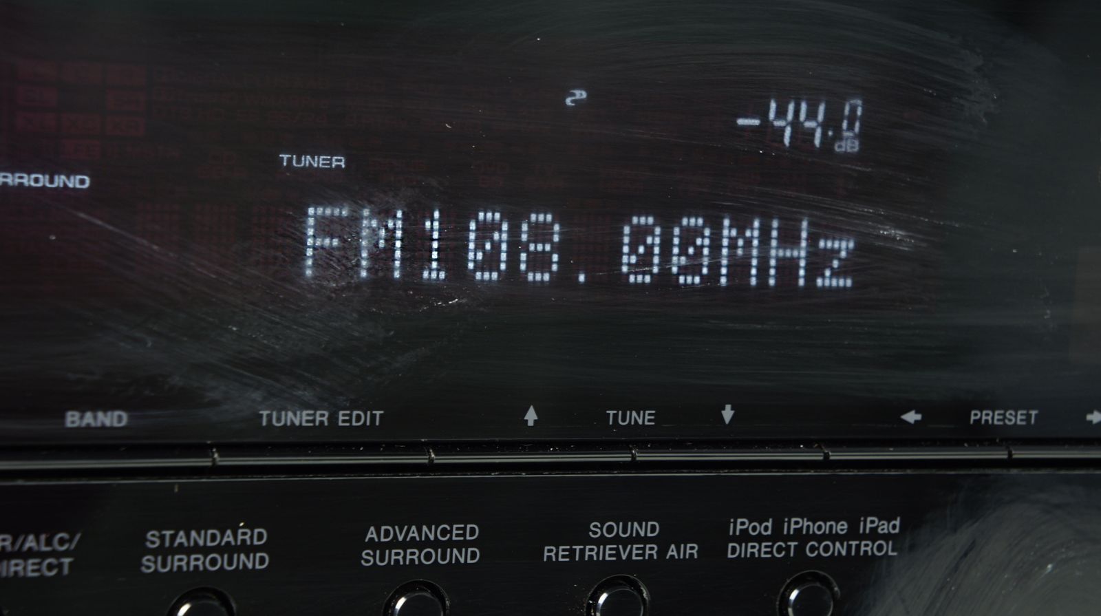 Pioneer_VSX-922-K_Netzwerk_7.1_AV-Receiver_Schwarz_mit_Mikrofon_03