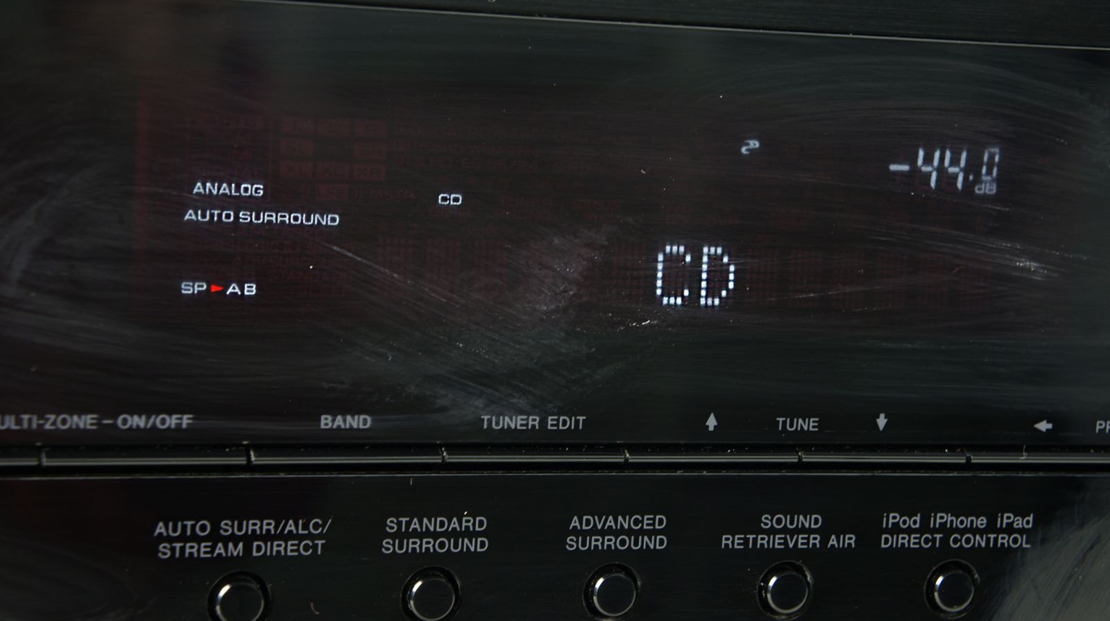 Pioneer_VSX-922-K_Netzwerk_7.1_AV-Receiver_Schwarz_mit_Mikrofon_04