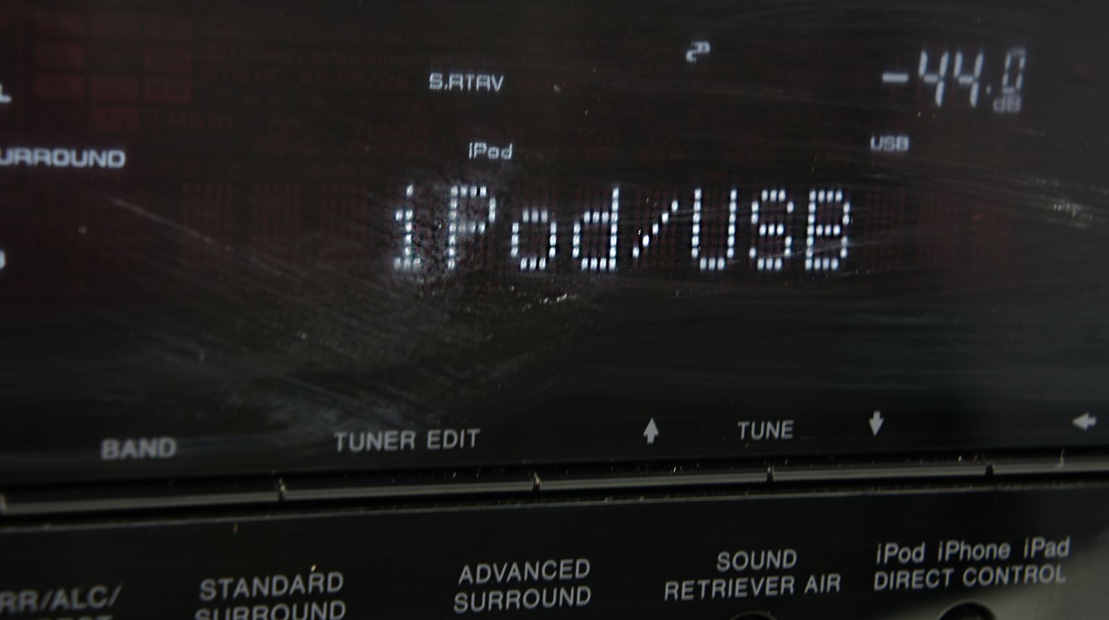 Pioneer_VSX-922-K_Netzwerk_7.1_AV-Receiver_Schwarz_mit_Mikrofon_05