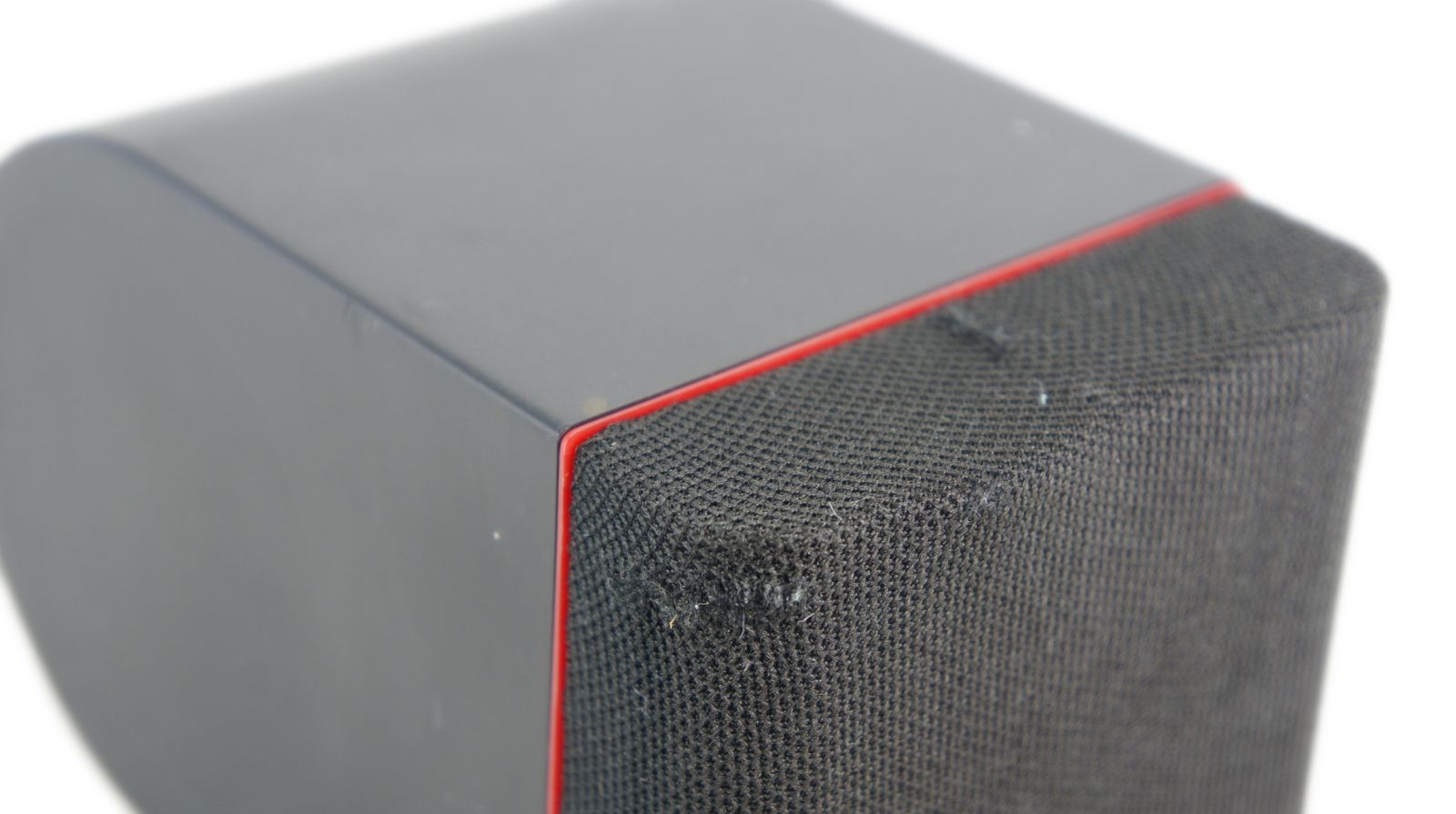 Bose_Einzelcube_Lautsprecher_Box_Series_II_mit_roten_Rand_05