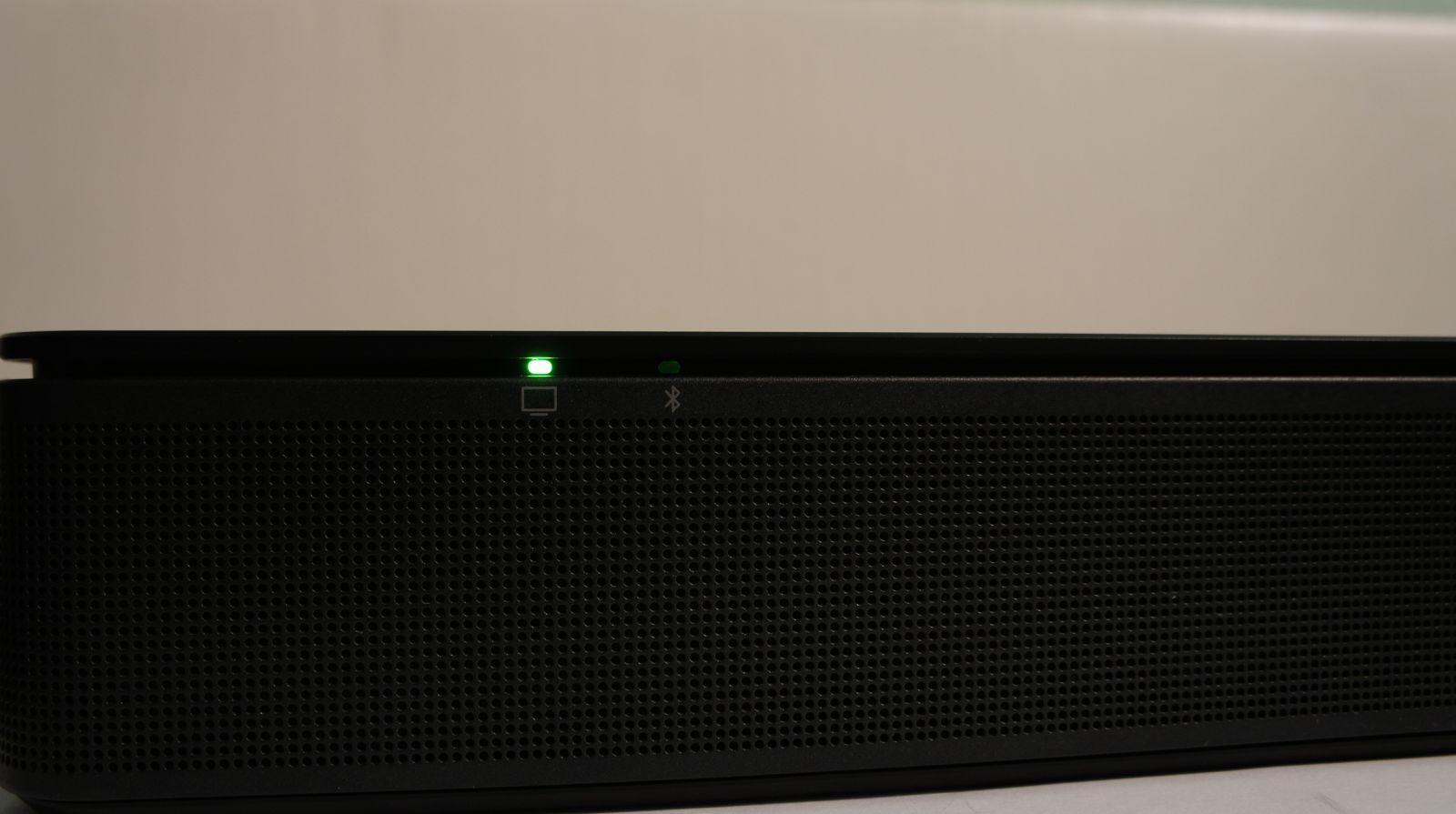Bose_TV_Speaker_Soundbar_Bluetooth-Verbindung_Schwarz
