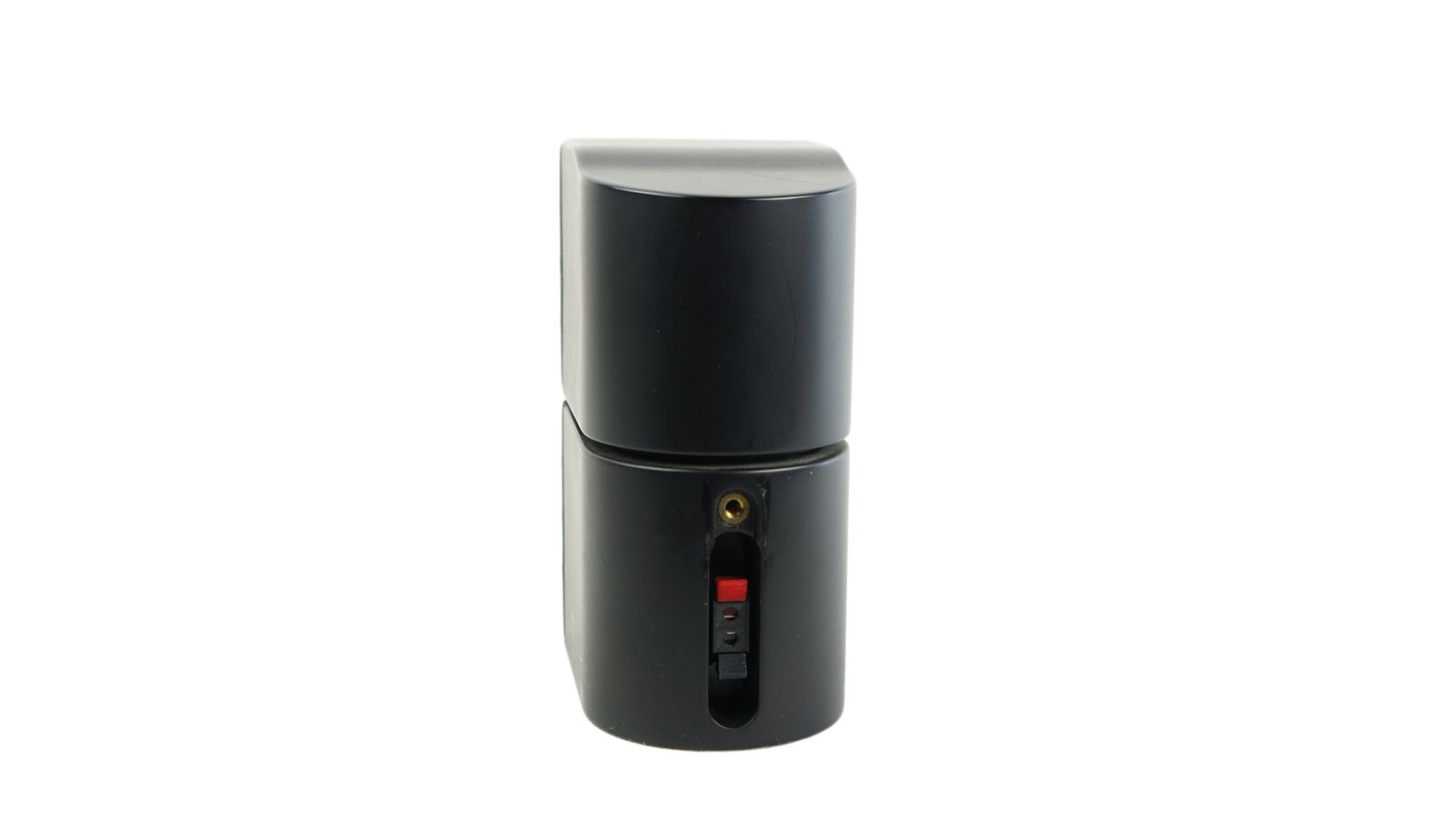 Bose_Acoustimass_Series_II_Doppelcube_Lautsprecher_Box_mit_roten_Rand_04