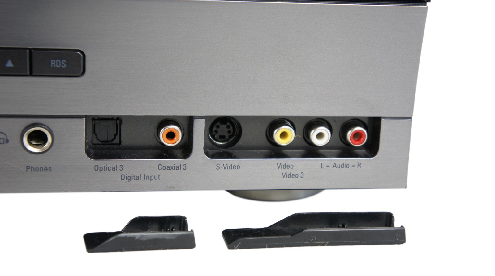 Harman_Kardon_AVR_138_AV_Receiver_Schwarz_02