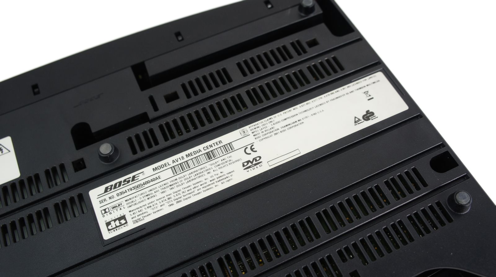 Bose_Lifestyle_18_AV_18_AV18_Media_Center_mit_ADAPTiQ_Bose_09