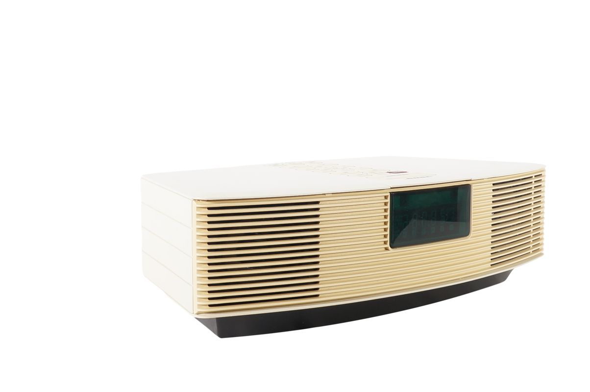 Bose_Wave_Radio_Model_AWR1W2_Weiss_05_result
