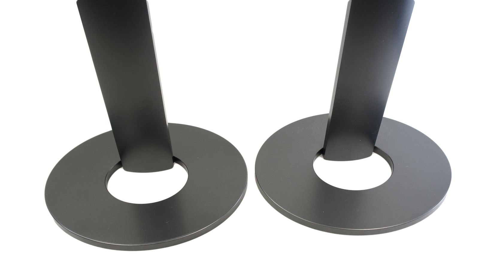2x_Harman_Kardon_HTFS_3_Saulen-StandfuBe_Schwarz_08_result