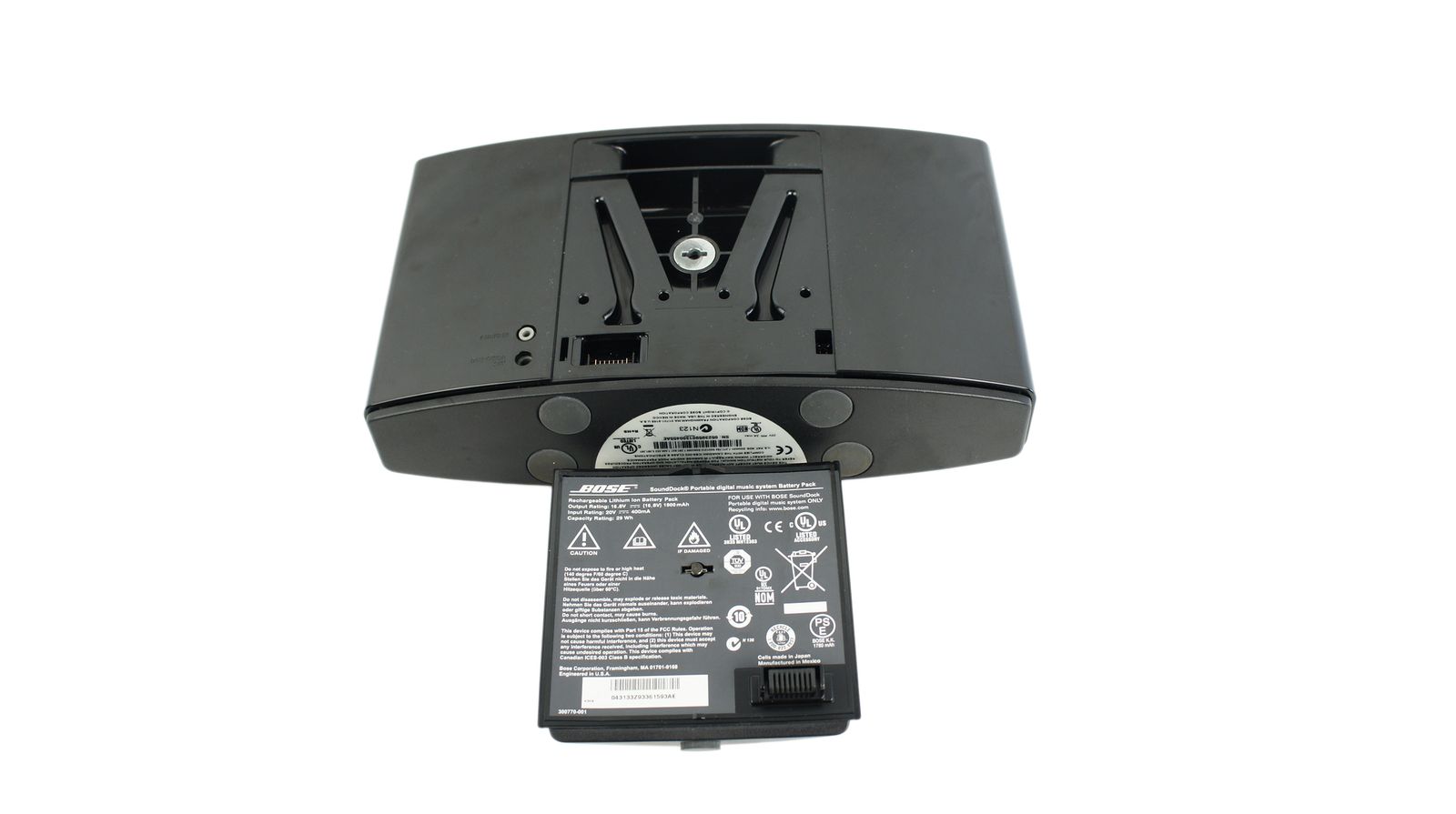 Bose_SoundDock_Portable_Digital_Music_System_02_result