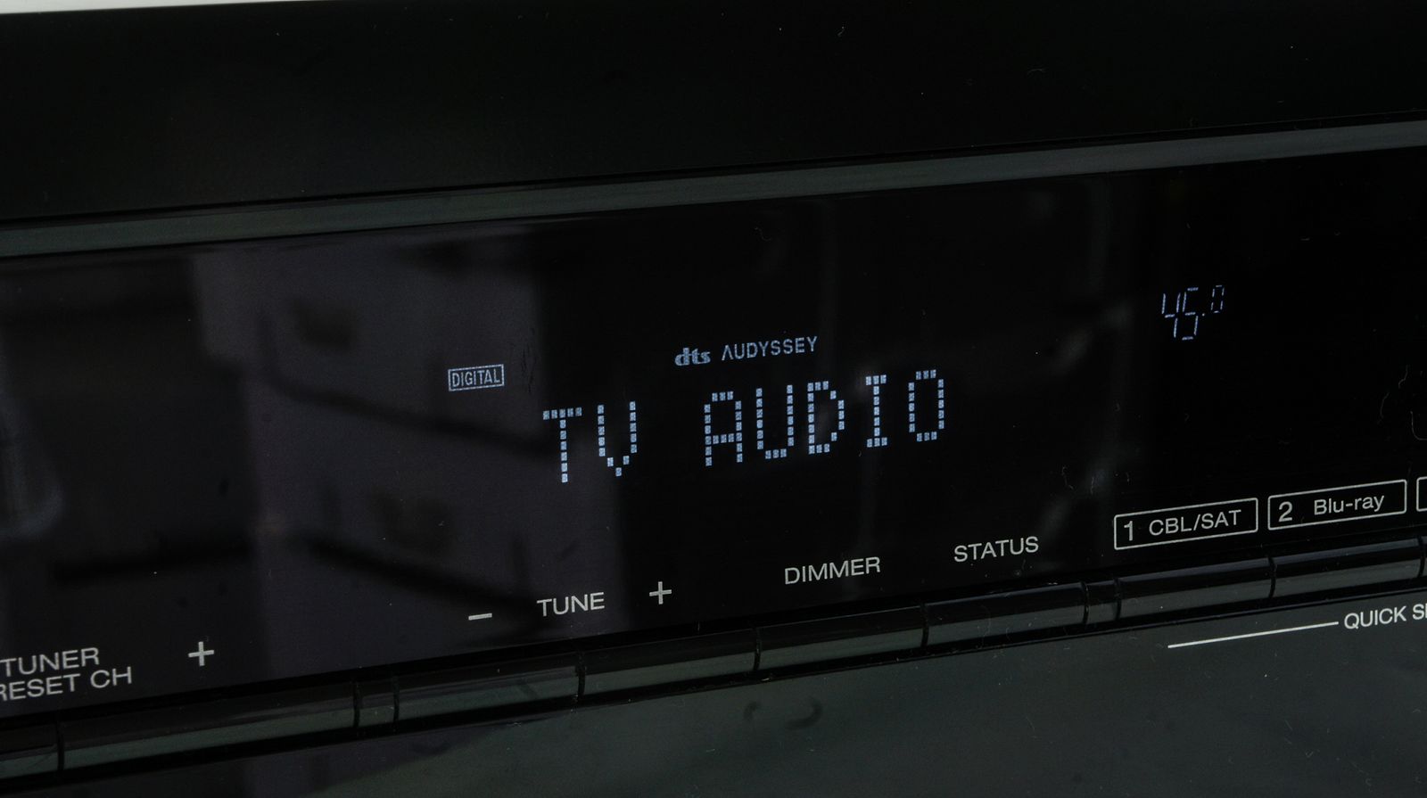 Denon_AVR-X1000_HDMI_Netzwerk_AV-Receiver_mit_Mikrofon_08_result
