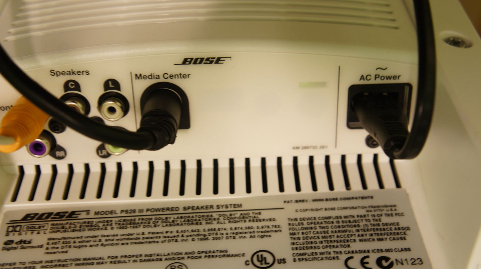 Bose_Lifestyle_28_PS28_Series_III_Powered_Subwoofer_Weiss_07_result