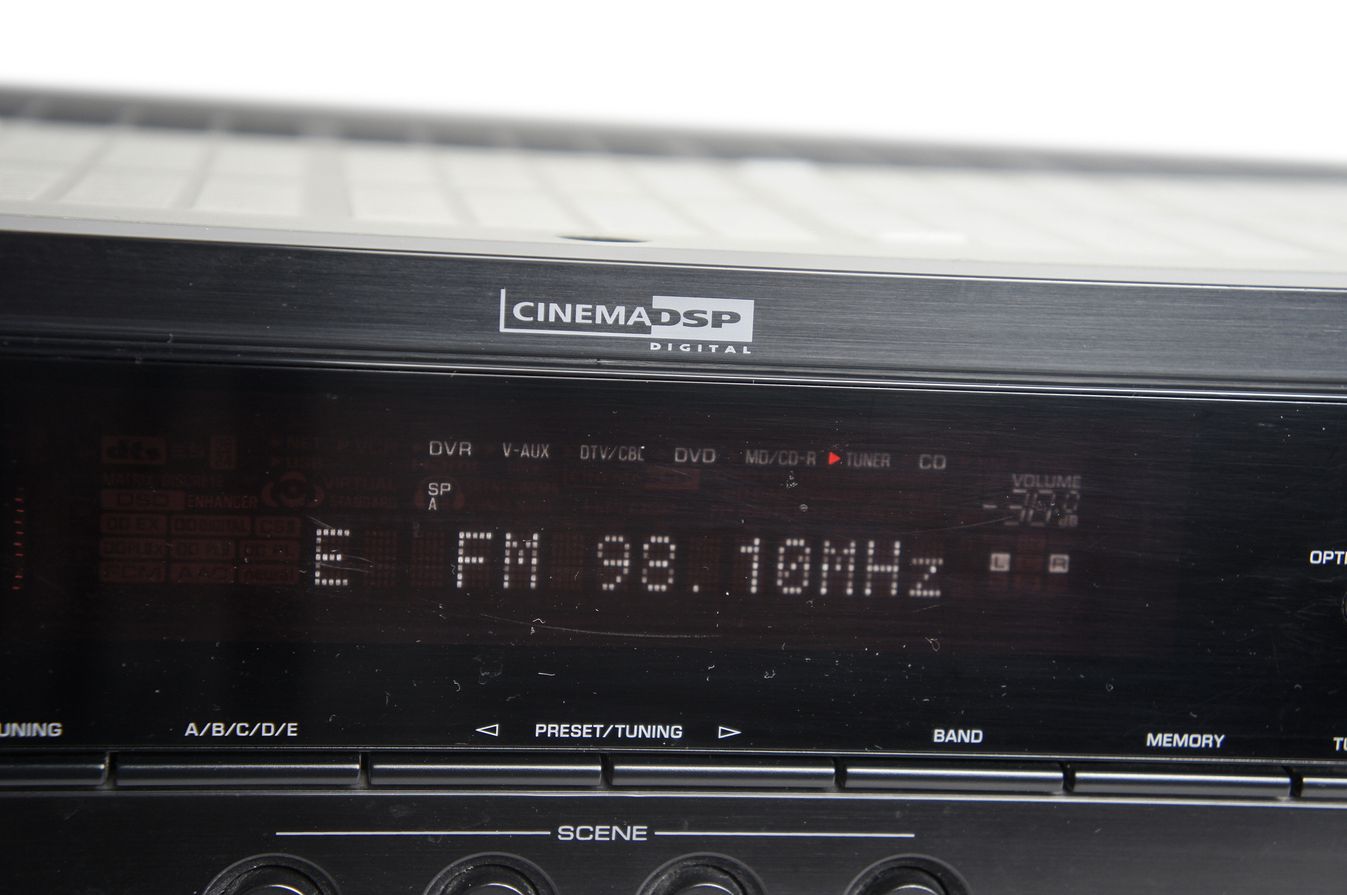 Yamaha_RX-V365_HDMI_5.1_AV_Receiver_Schwarz_mit_Mikrofon_08_result