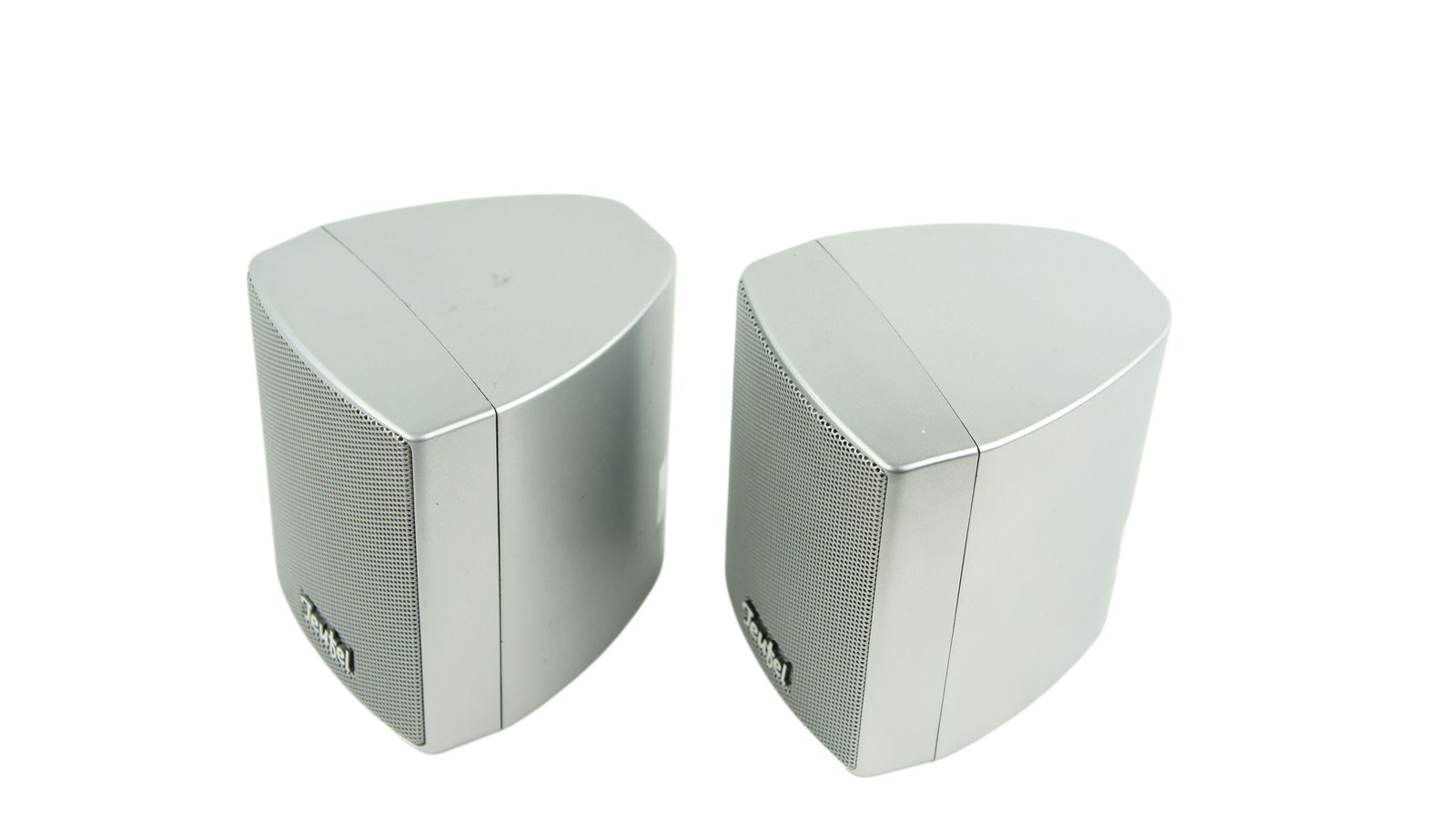 2x_Teufel_Lautsprecher_Boxen_Silber_mit_Kabeln_result
