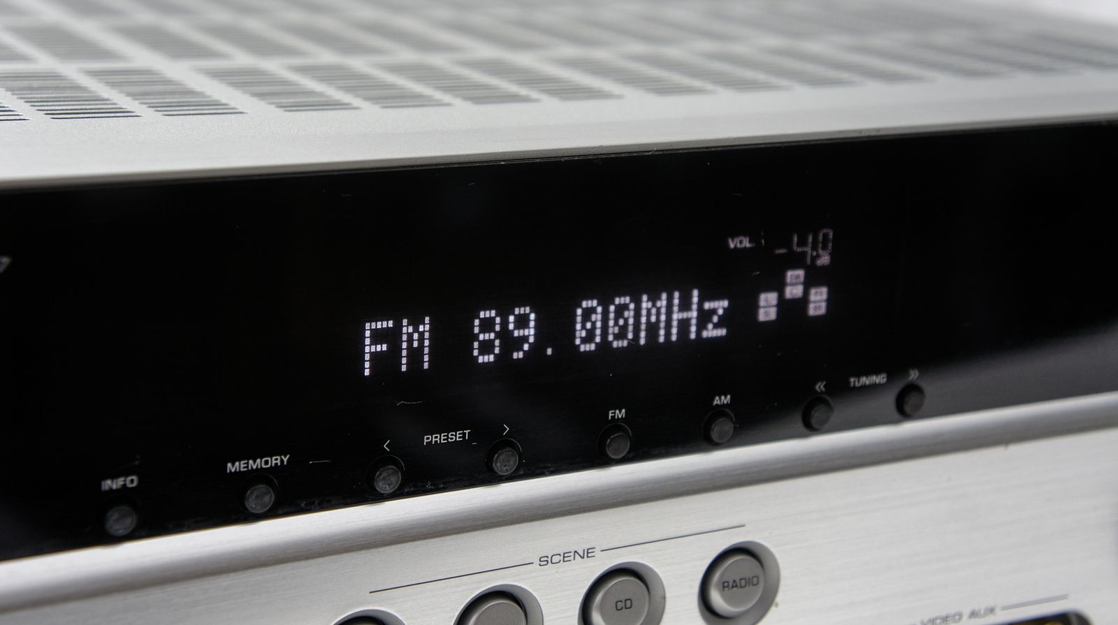 Yamaha_RX-V367_Heimkino_AV_Receiver_mit_HDMI_Silber_06_result