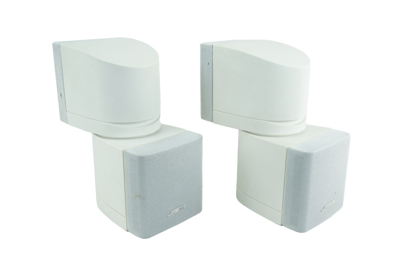 2x_Bose_Acoustimass_Lifestyle_Doppelcubes_Series_III_Lautsprecher_Boxen_Weiss_02