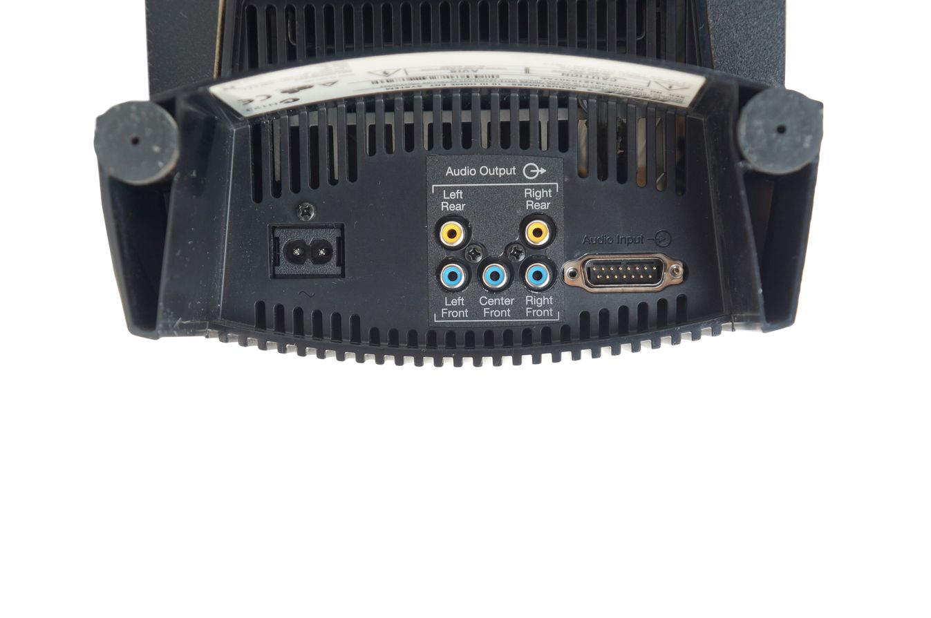 Bose_Acoustimass_10_Series_III_Powered_Subwoofer_Schwarz_Aktiv_09