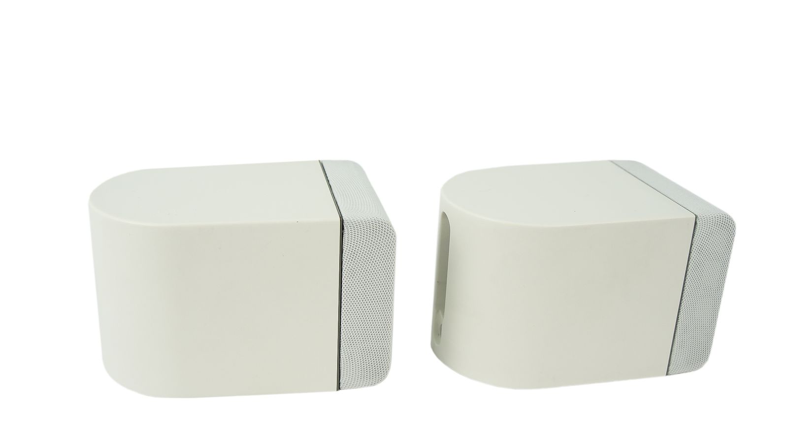 2x_Bose_Einzelcubes_Lautsprecher_Boxen_Series_II_Weiss_Clinch_Anschlusse_02