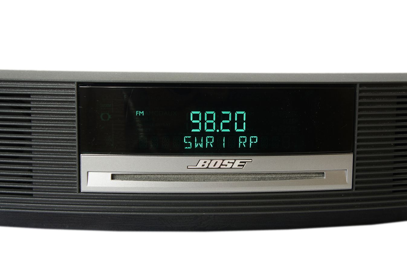 Bose_Wave_Music_System_Grau