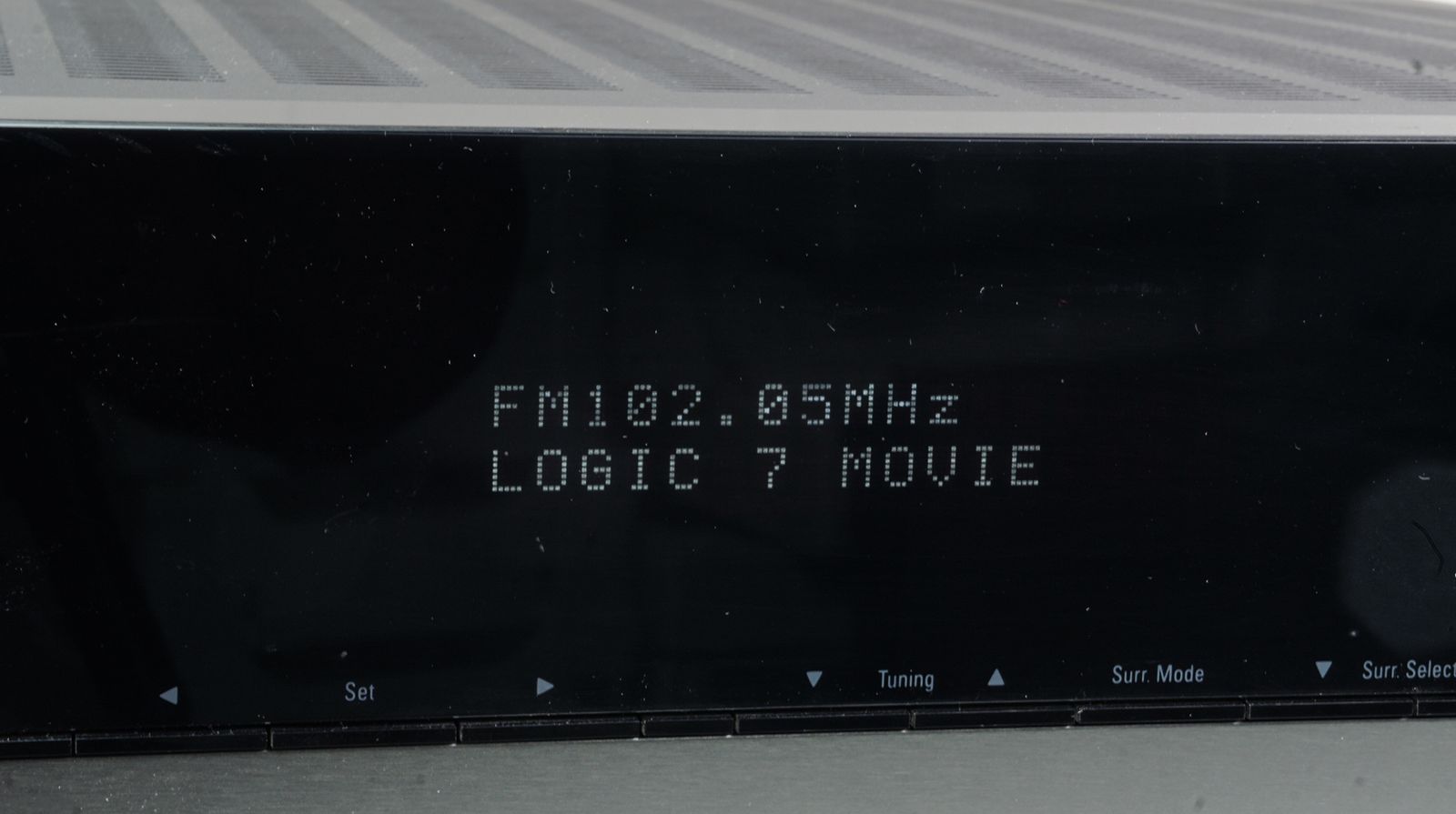 Harman_Kardon_AVR_160_160-230_7.1_AV_Receiver_02