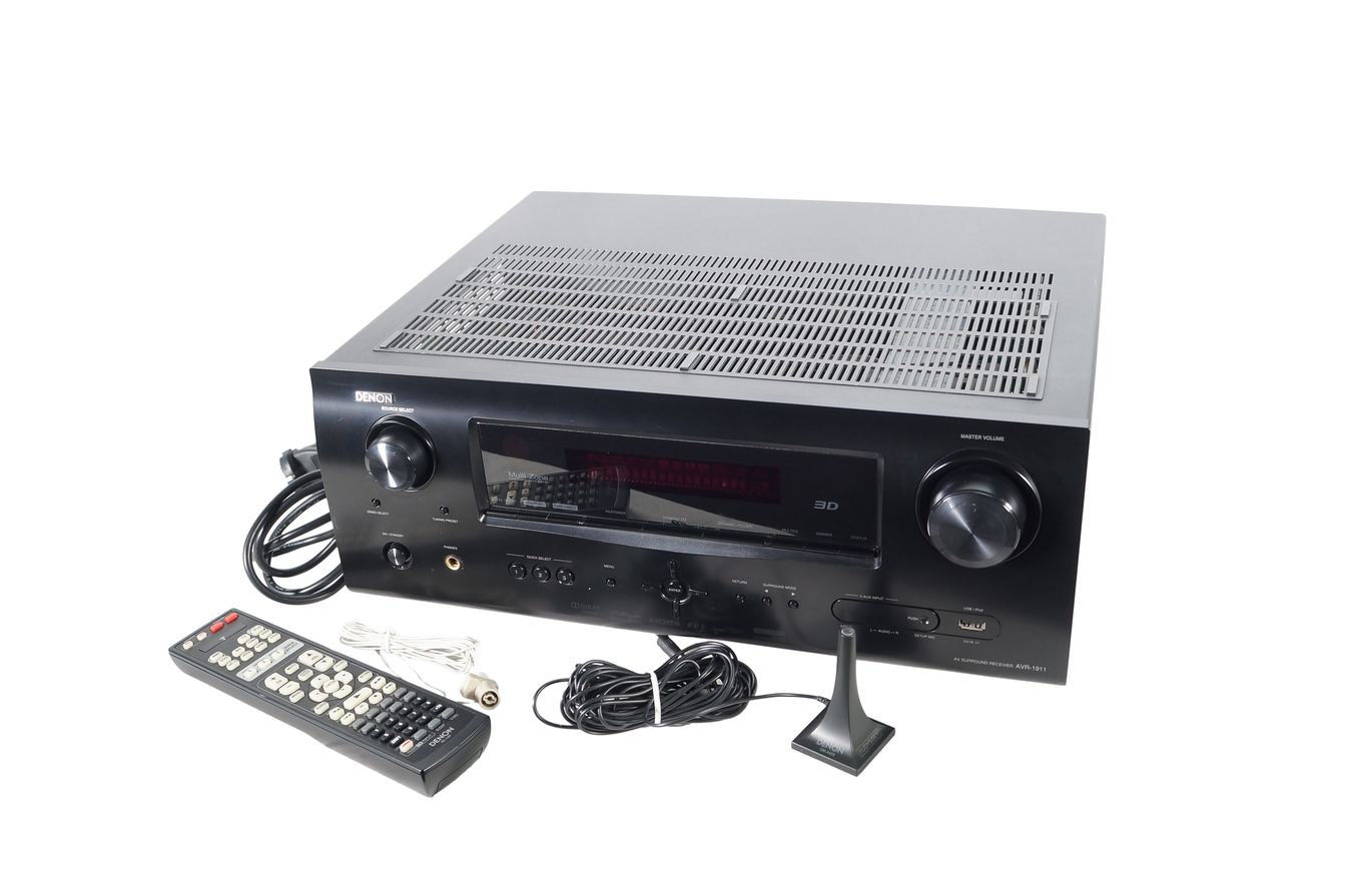 Denon_AVR-1911_HDMI_7.1_AV-Receiver_Schwarz_mit_Mikrofon_03_result