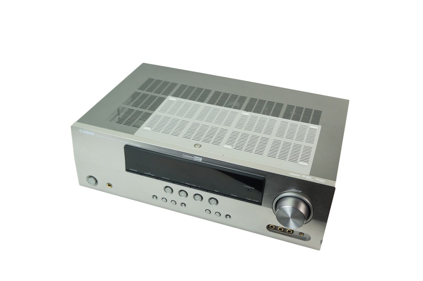 Yamaha_RX-V365_HDMI_5.1_AV_Receiver_Silber_09
