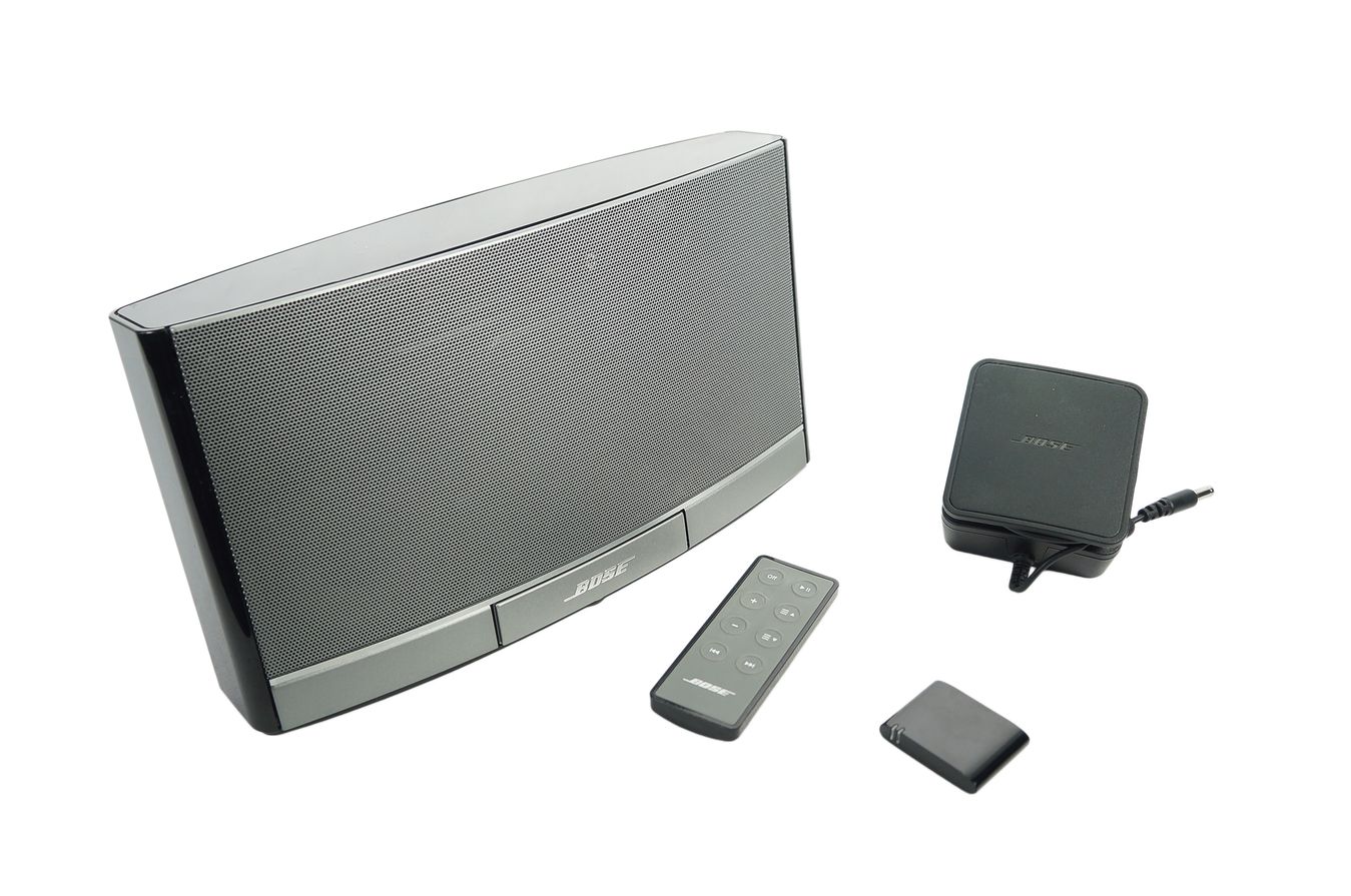 Bose_SoundDock_Portable_Digital_Music_System_03_result
