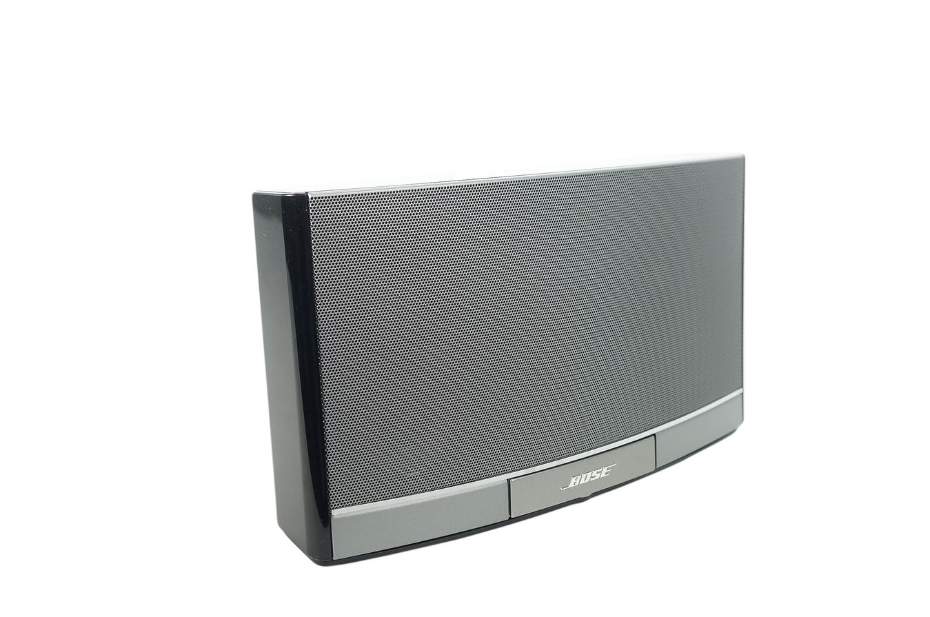 Bose_SoundDock_Portable_Digital_Music_System_02_result