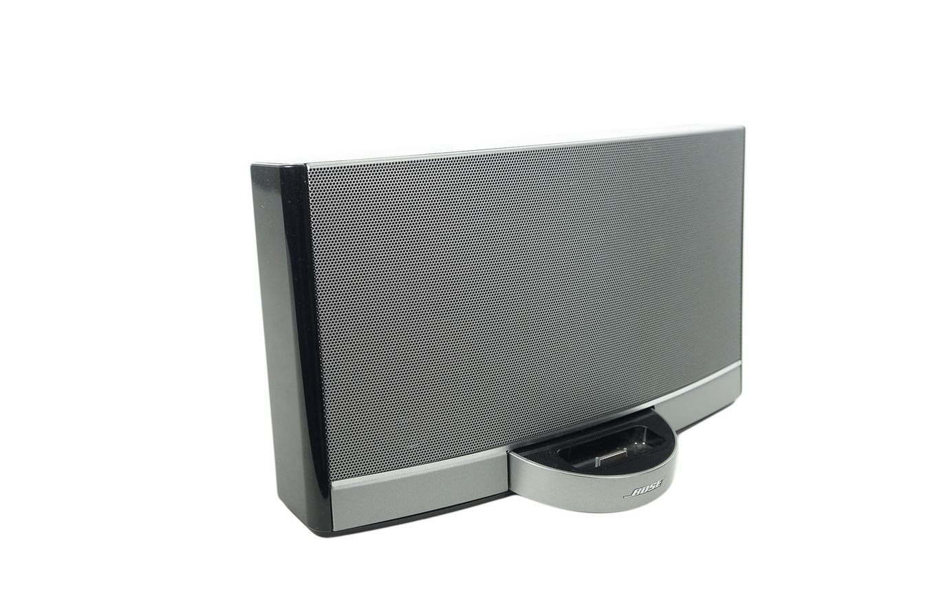 Bose_SoundDock_Portable_Digital_Music_System_03_result