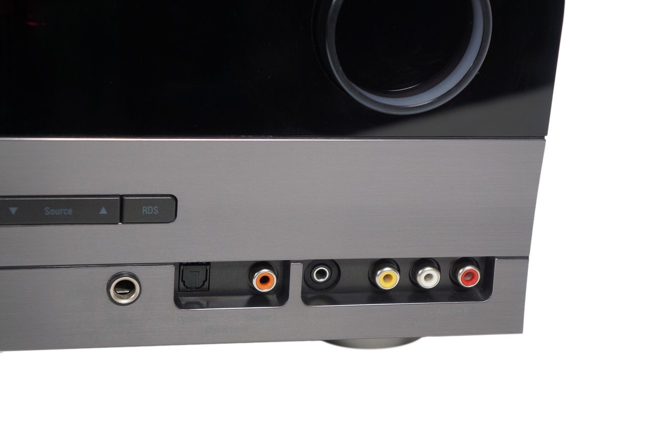 Harman_Kardon_AVR_142_5.1_AV_Receiver_03