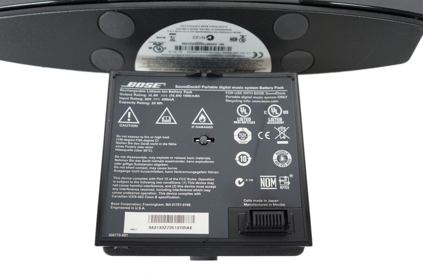 Bose_SoundDock_Portable_Digital_Music_System_inkl._Bluetooth_Adapter_11_result