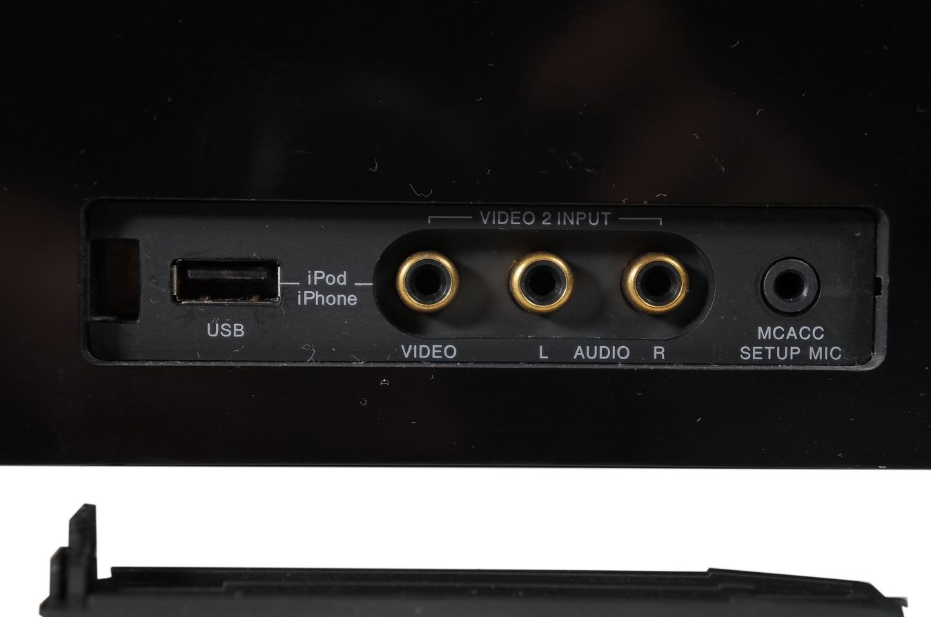 Pioneer_VSX-920-K_7.1_A-V-Receiver_Schwarz_mit_Mikrofon_05_result