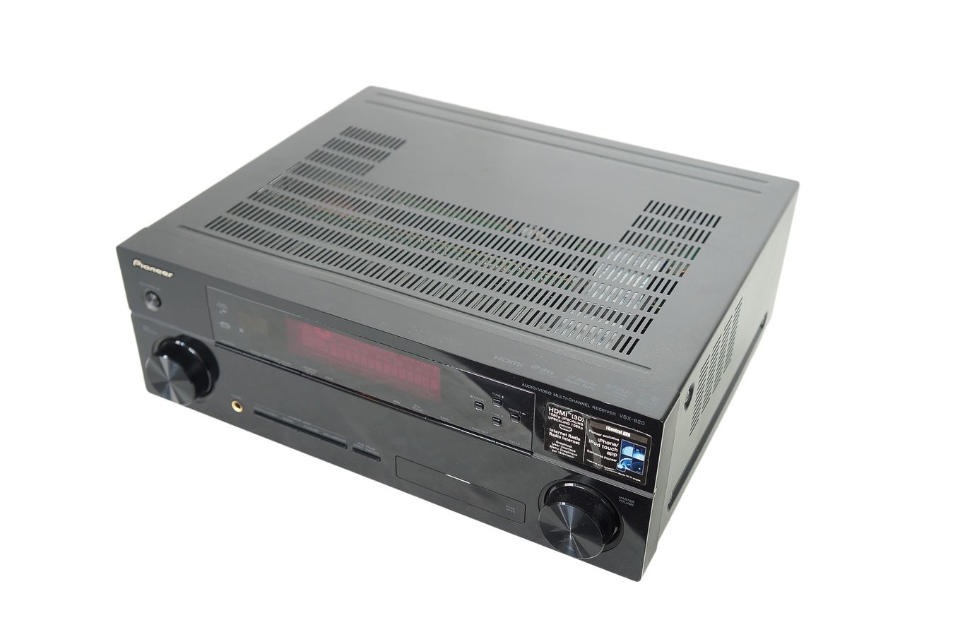 Pioneer_VSX-920-K_7.1_A-V-Receiver_Schwarz_mit_Mikrofon_07_result