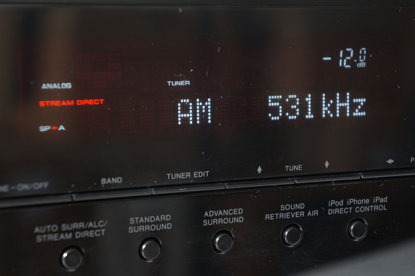 Pioneer_VSX-922-K_Netzwerk_7.1_AV-Receiver_Schwarz_mit_Mikrofon_03_result