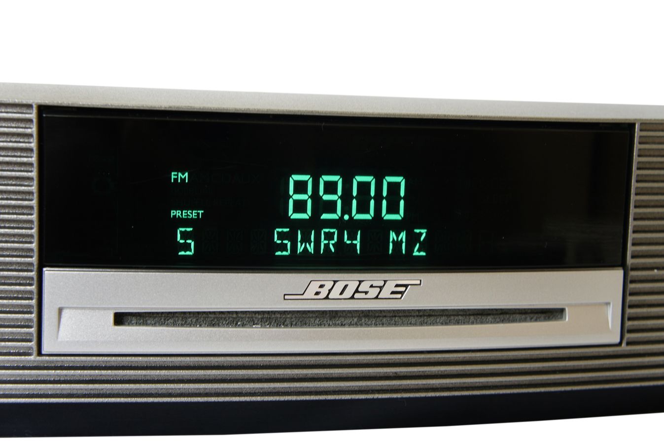 Bose_Wave_Music_System_AWRCC3_Grau_03_result