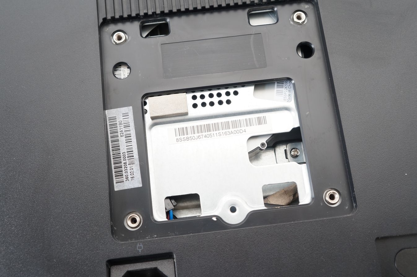 Lenovo_AiO_PC_ThinkCenter_M800Z_i5-6400_8GB_RAM_500_GB_SSD_17_result