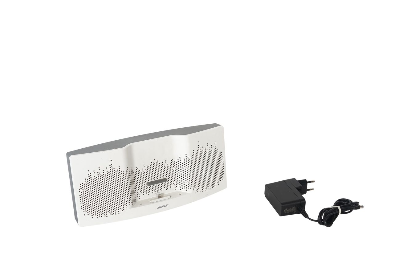 Bose_SoundDock_XT_Speaker_Weiss_02_result