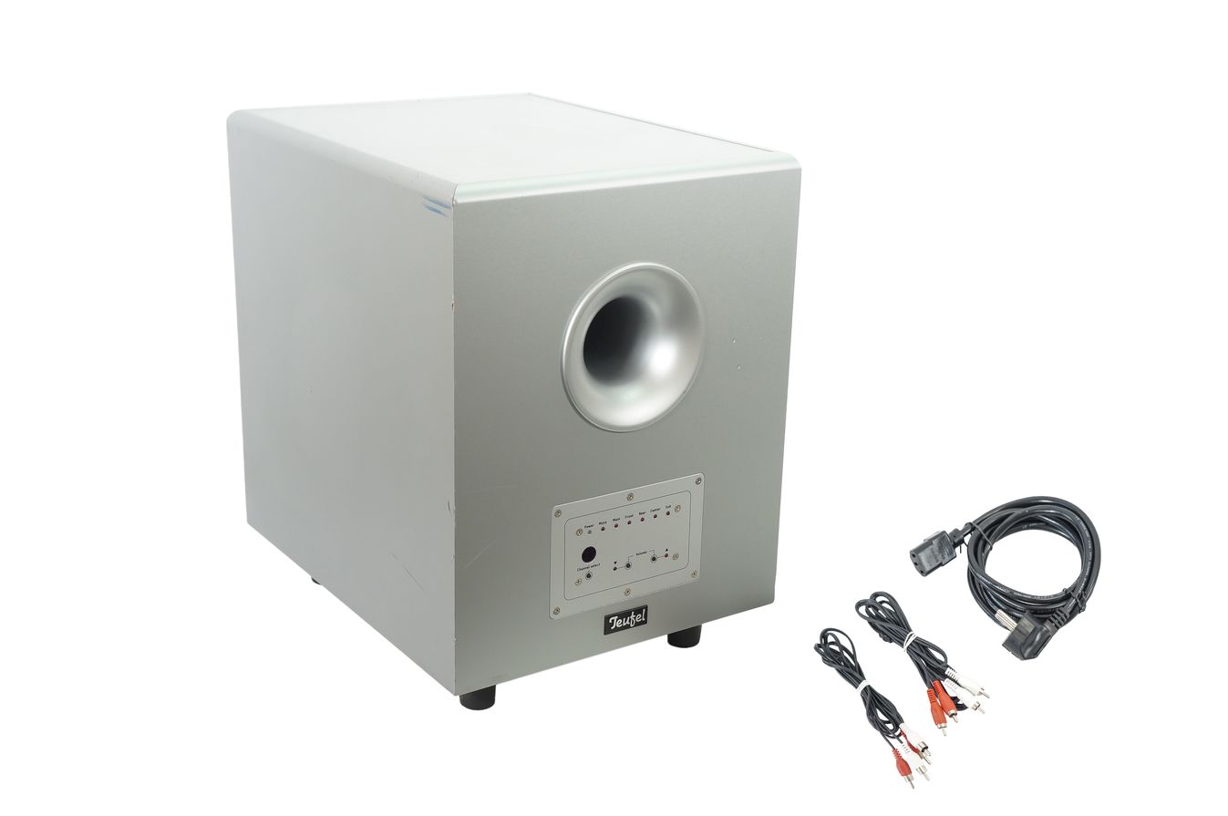 Teufel_Concept_E_Magnum_Power_Edition_Subwoofer_CEM_500_SW_Aktiv_Silber_02_result