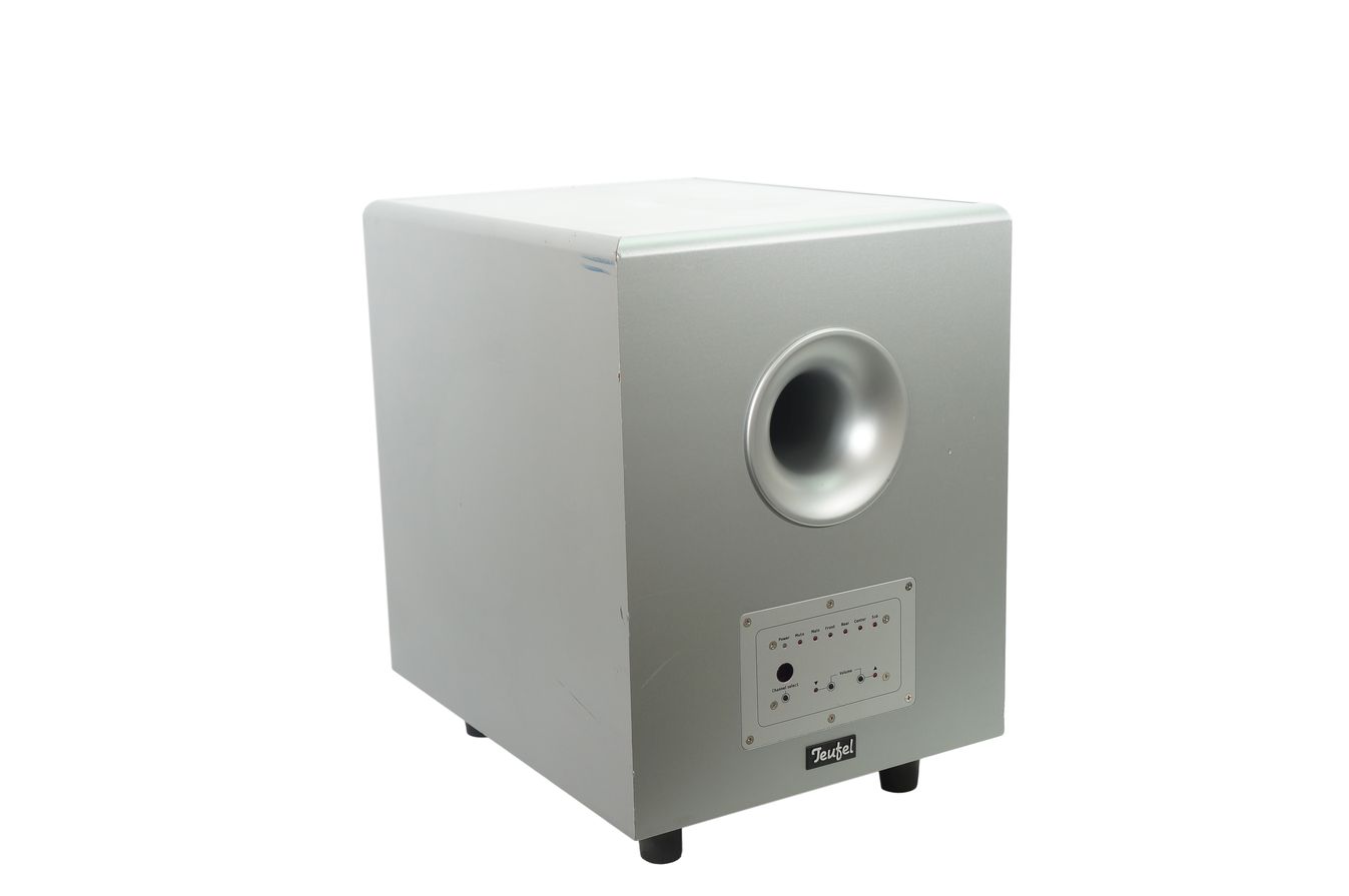 Teufel_Concept_E_Magnum_Power_Edition_Subwoofer_CEM_500_SW_Aktiv_Silber_03_result