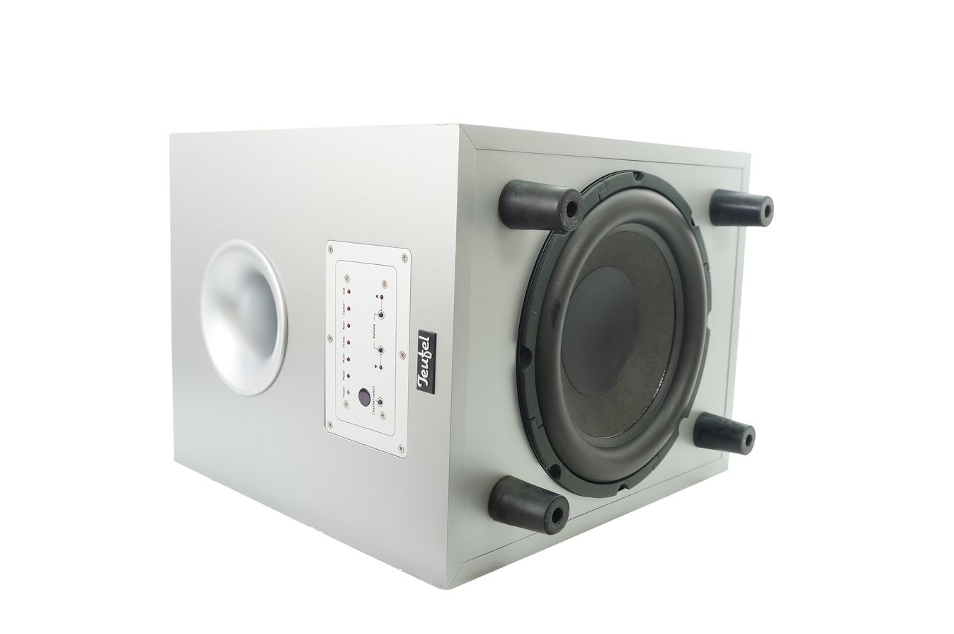 Teufel_Concept_E_Magnum_Power_Edition_Subwoofer_CEM_500_SW_Aktiv_Silber_08_result