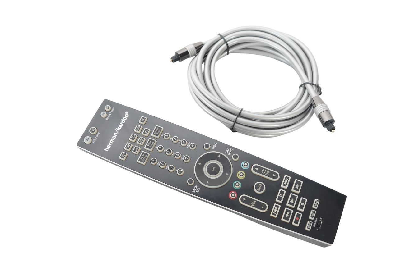 Harman_Kardon_AVR_360_7.1_AV_Receiver_Schwarz_mit_Mikrofon_08_result