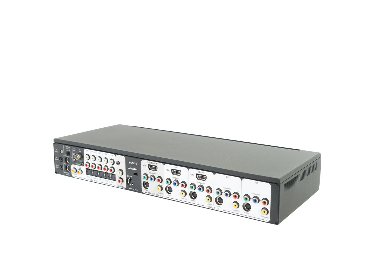 Bose_Media_Center_MC1_Steuerkonsole_Lifestyle_V10_V30_V20_04_result