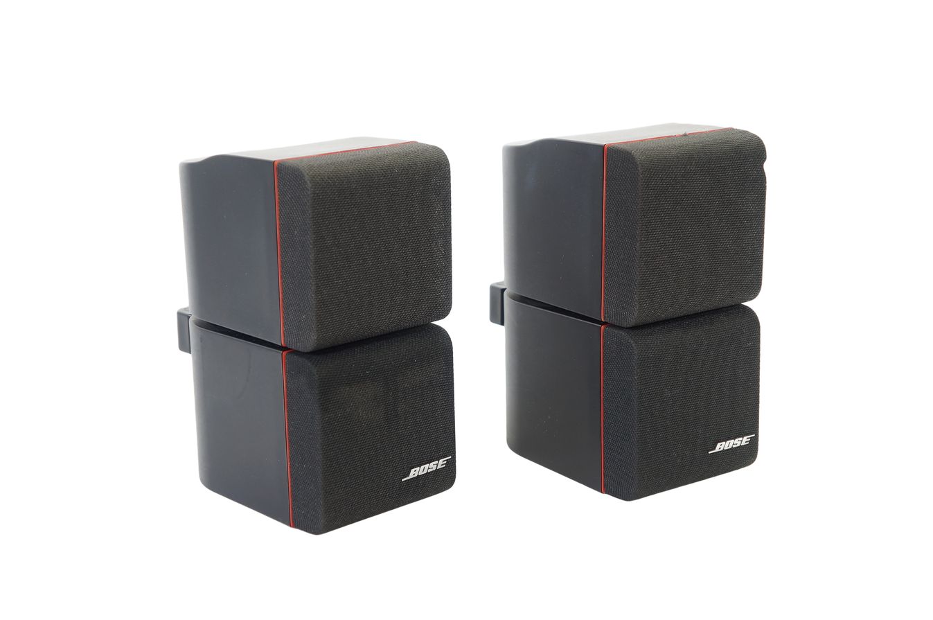 2x_Bose_Acoustimass_Doppelcubes_Series_II_Lautsprecher_Boxen_mit_roten_Ran_jphEt06