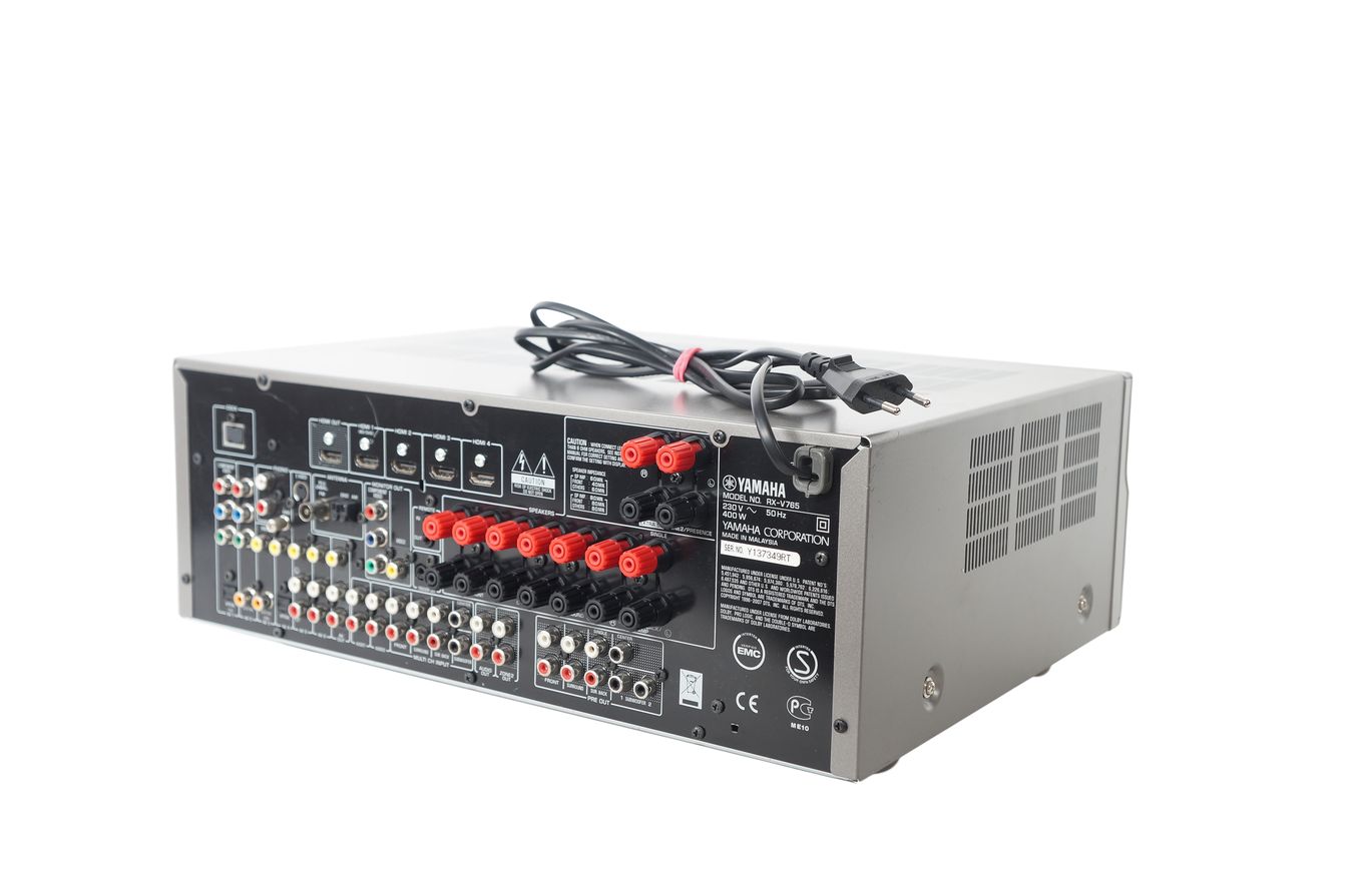 Yamaha_RX-V765_Digital_7.1_Heimkino_AV_Receiver_Silber_06_result