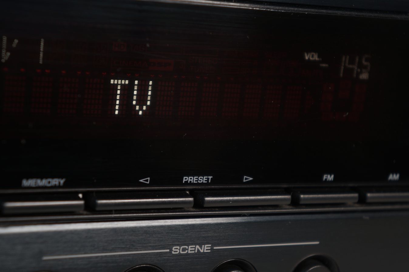 Yamaha_RX-V765_Digital_7.1_Heimkino_AV_Receiver_Schwarz_02_result
