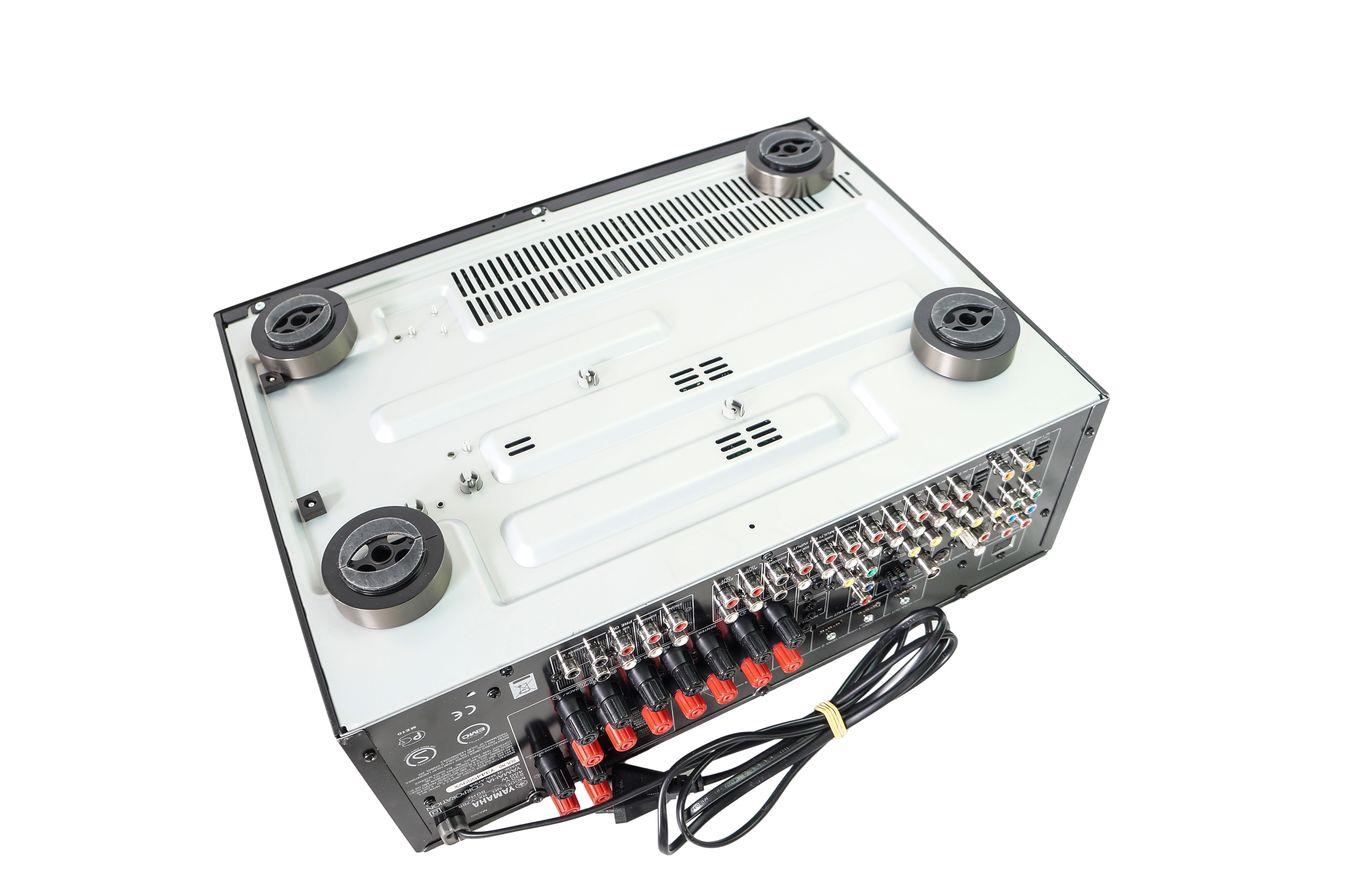 Yamaha_RX-V765_Digital_7.1_Heimkino_AV_Receiver_Schwarz_09_result
