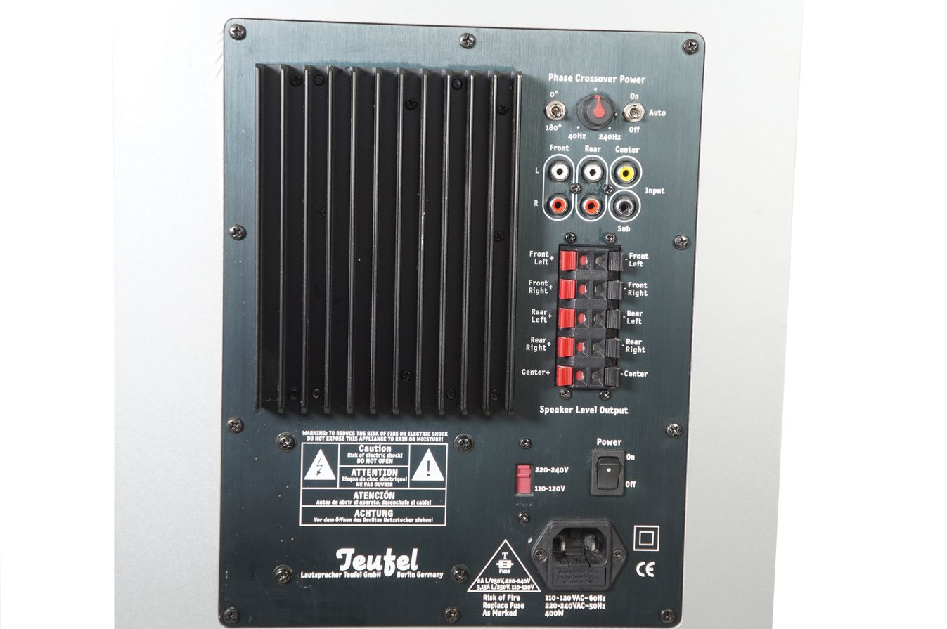 Teufel_Concept_E_Magnum_Power_Edition_Subwoofer_Aktiv_Silber_06_result