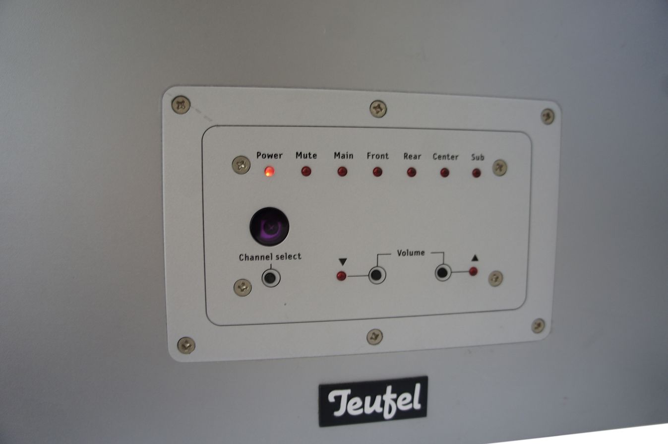 Teufel_Concept_E_Magnum_Power_Edition_Subwoofer_Aktiv_Silber_result