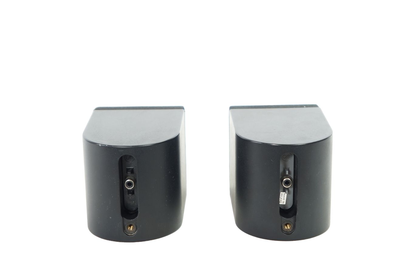 2x_Bose_Einzelcubes_Lautsprecher_Boxen_Series_II_mit_roten_Rand_03_result
