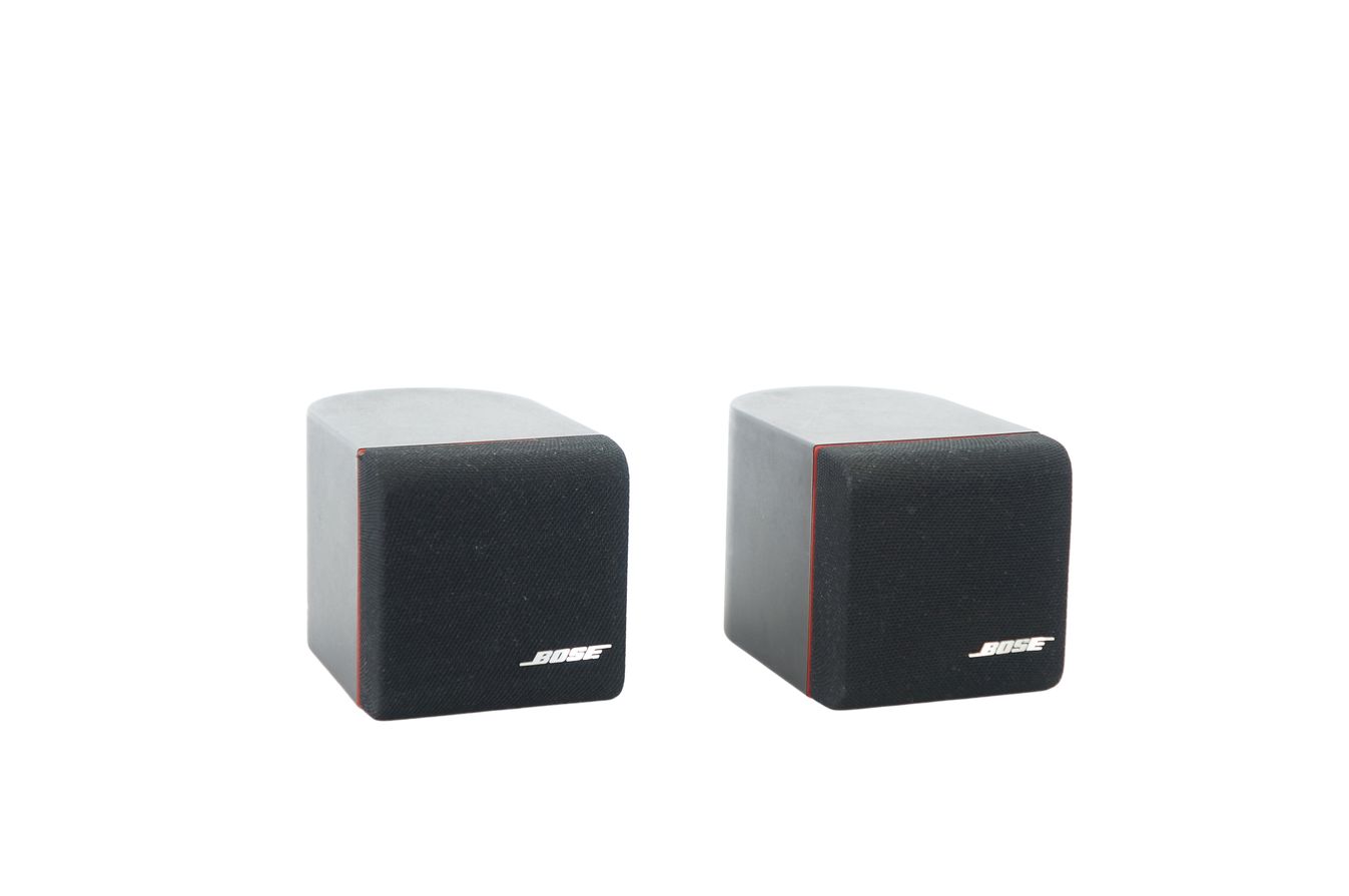 2x_Bose_Einzelcubes_Lautsprecher_Boxen_Series_II_mit_roten_Rand_result