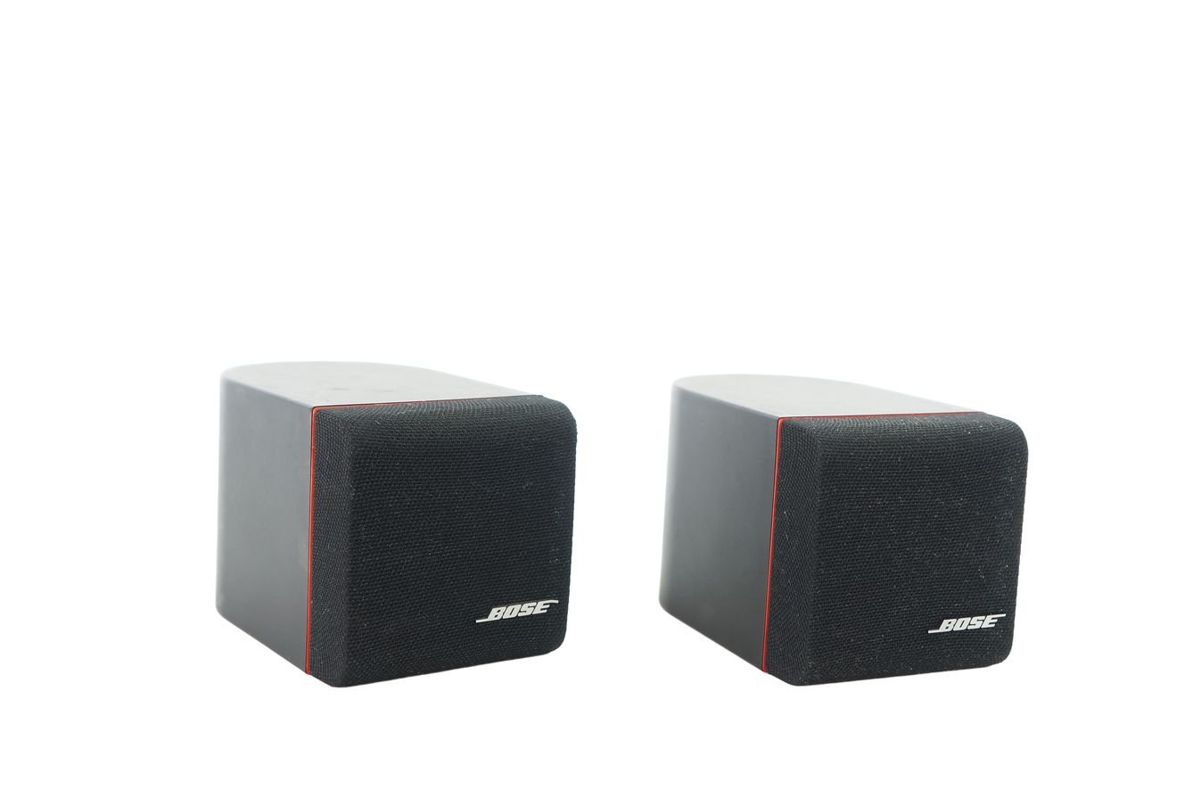 2x_Bose_Einzelcubes_Lautsprecher_Boxen_Series_II_mit_roten_Rand_result