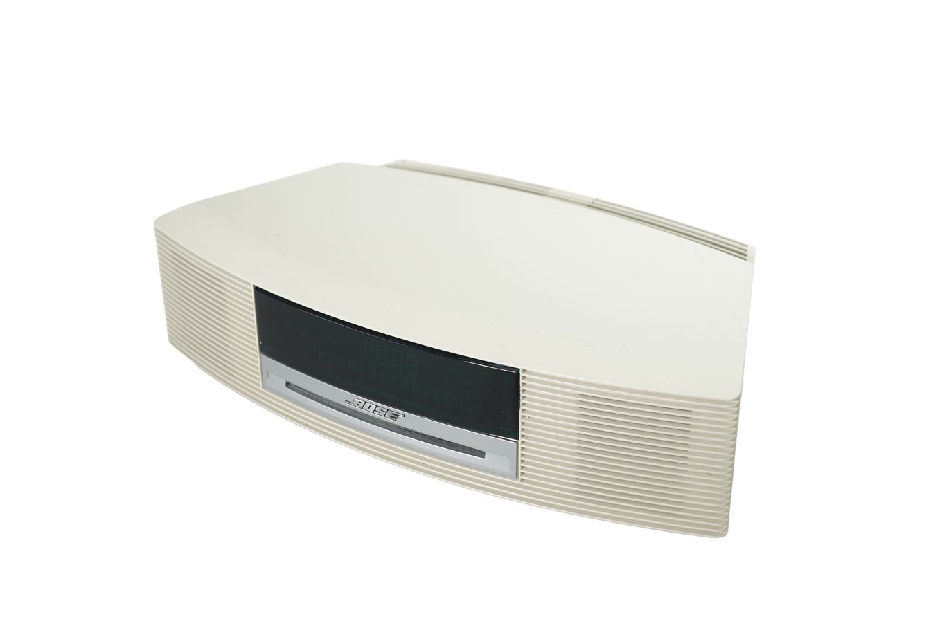 Bose_Wave_Music_System_AWRCC4_Weiss_08_result