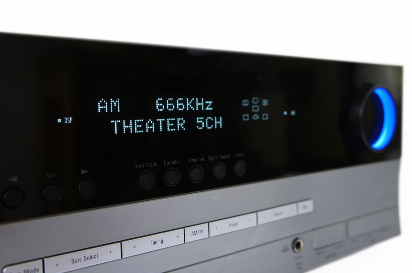 Harman_Kardon_AVR_145_5.1_Dolby_Digital_AV_Receiver_Silber_02_result